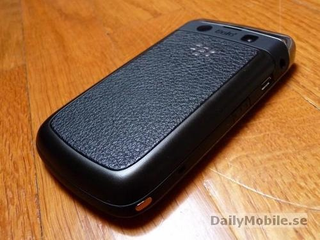 Illustration for article titled Elusive BlackBerry 9700 (Onyx) Spotted Posing On Hardwood